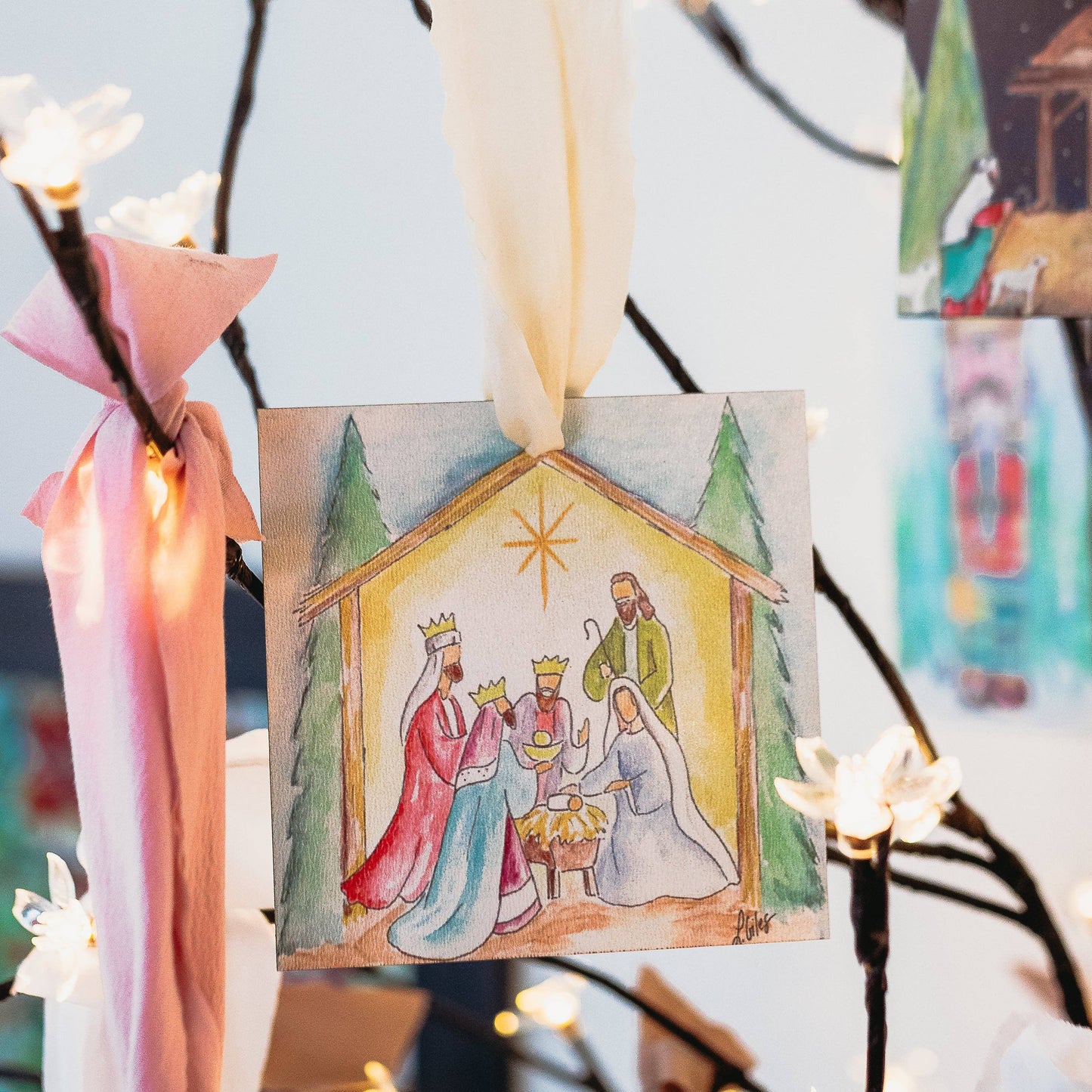 LAURA'S SQUARE NATIVITY ORNAMENT