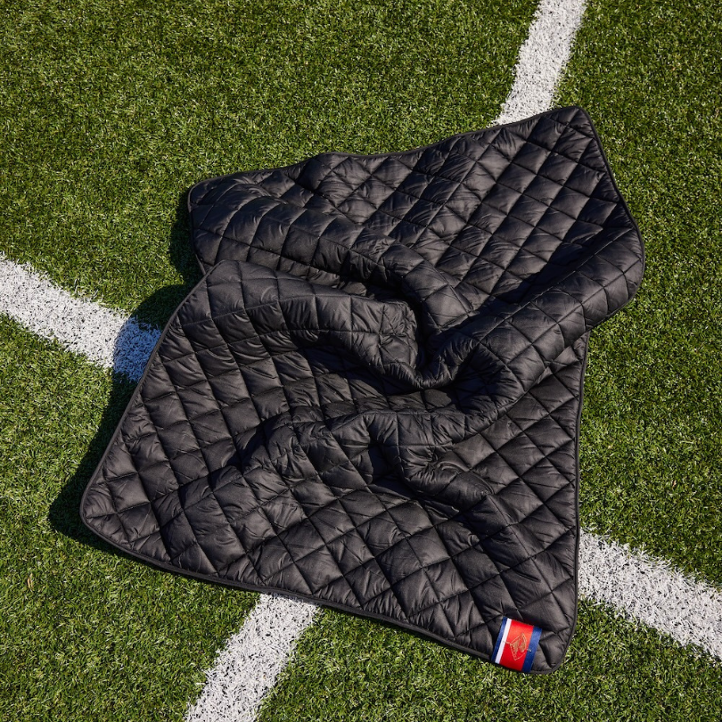 Black Waterproof Quilted Puffer Blanket