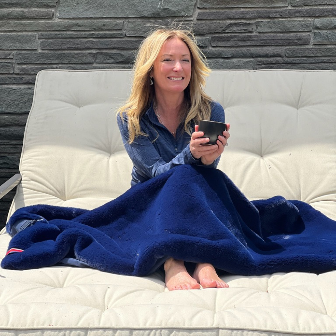 Marine Faux Fur Sporty Long Lap Blanket