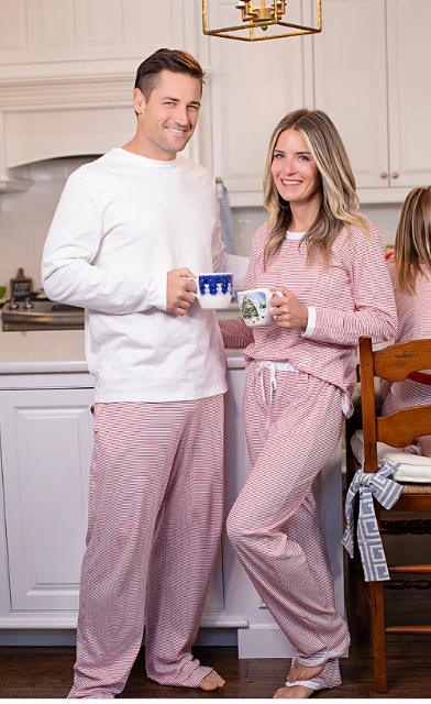 Hadley's Bungalow Women's Christmas Pajama Set