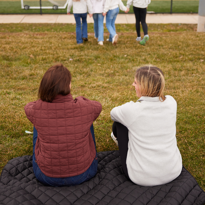 Black Waterproof Quilted Puffer Blanket